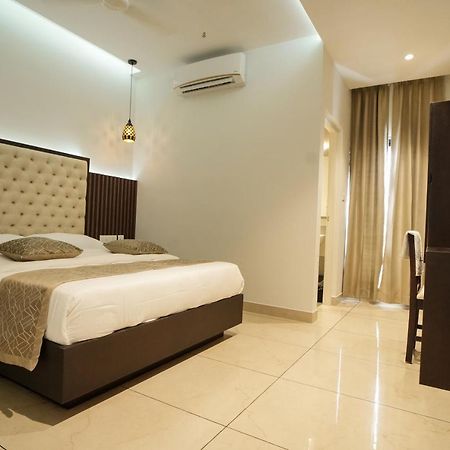 Sulu Residency Hotel Kochi Екстериор снимка