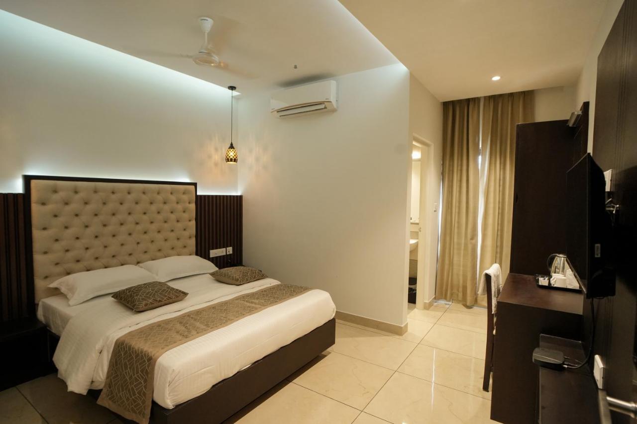 Sulu Residency Hotel Kochi Екстериор снимка